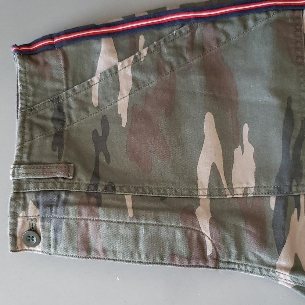 GAP button fly super high waisted camo utility shorts - Picture 2 of 10